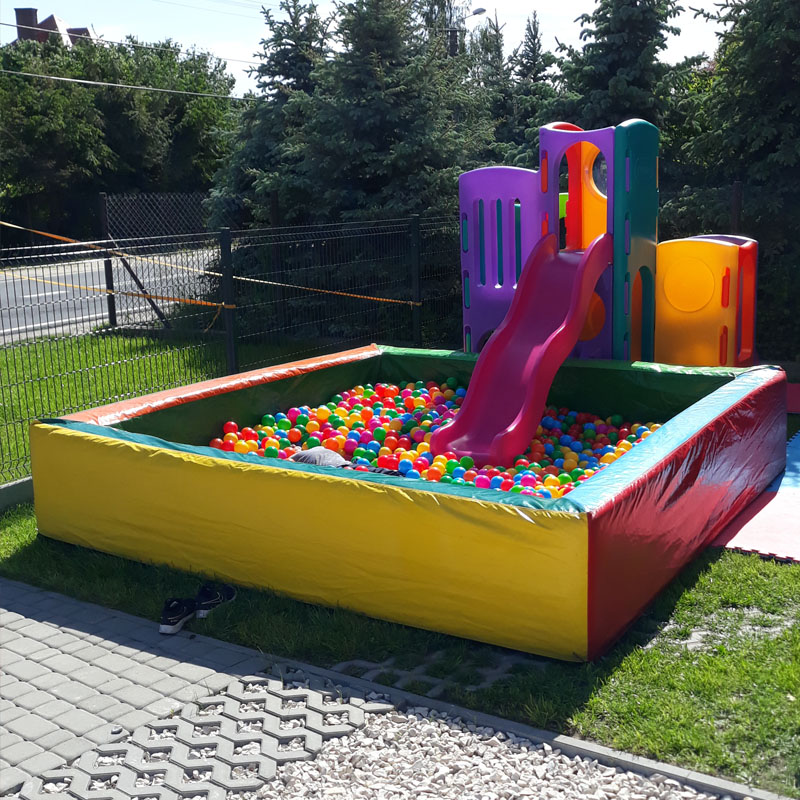 Suchy basen z piłeczkami - wynajem - Warszawa